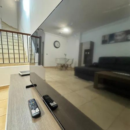 Airport Terrace Duplex بيت للعطل