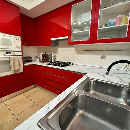 بيت للعطل Airport Terrace Duplex *