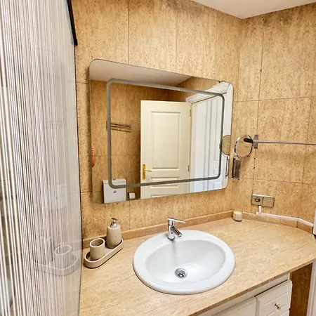 Airport Terrace Duplex بيت للعطل *