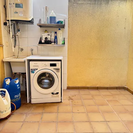 Airport Terrace Duplex בית נופש סן איסידרו